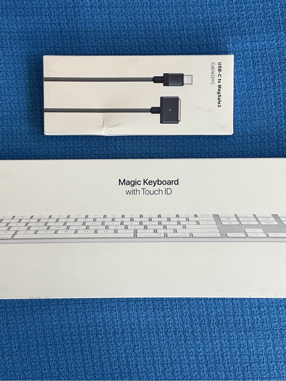 Apple Magic Keyboard w/Touch ID  ++ 6.6’ Apple USB-C to MagSafe3 Charging Cable